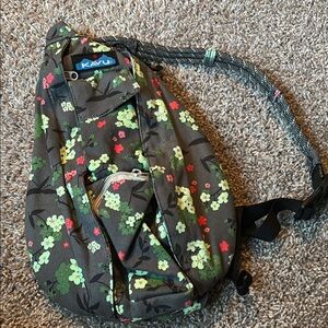 Kavu NWOT sling bag